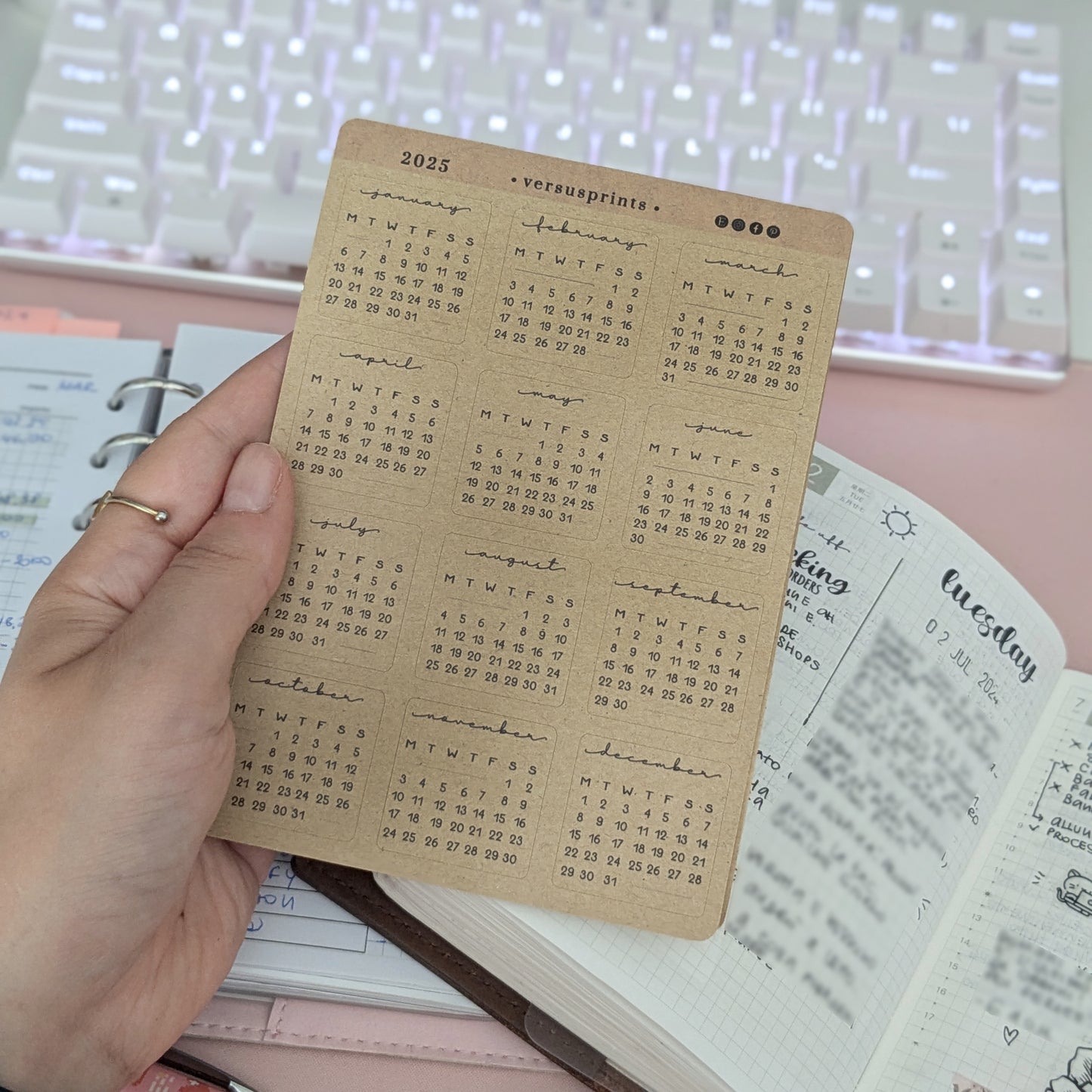 Set 12 mini sticker calendario 2025 in carta kraft